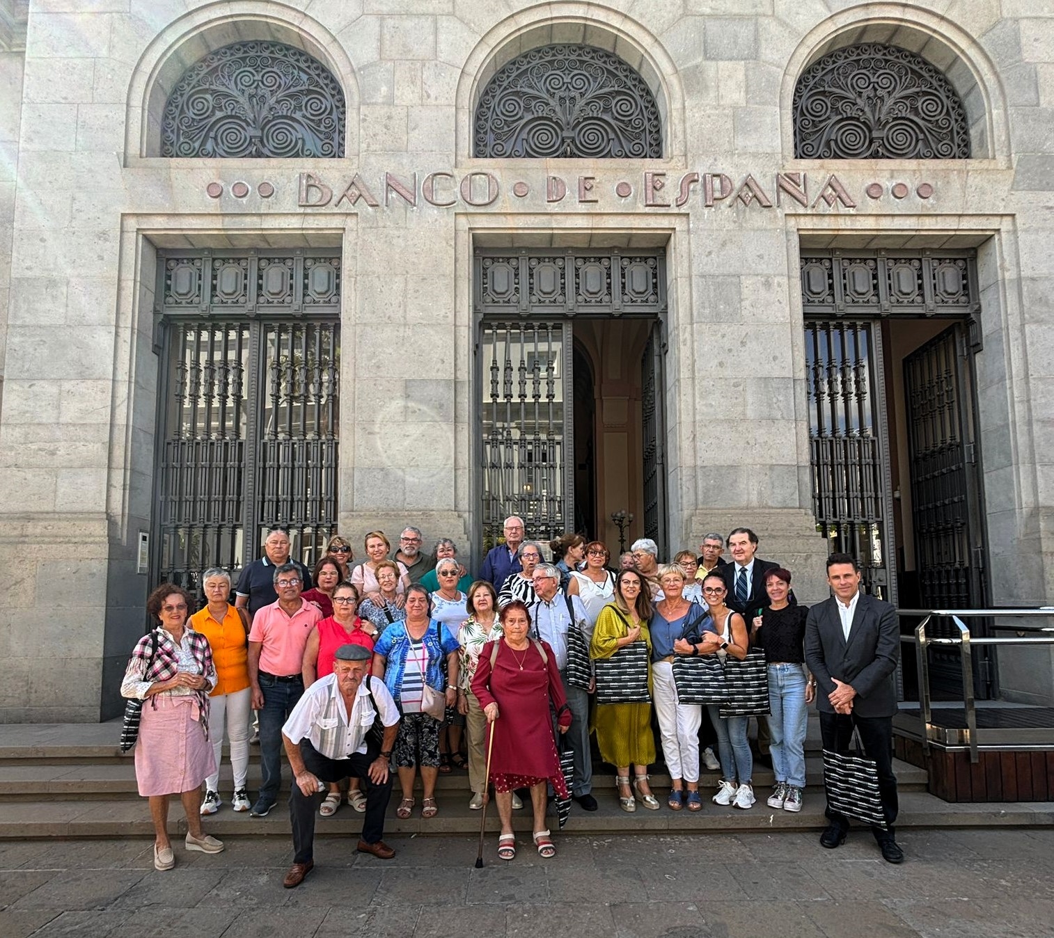 Visita_mayores_Banco_España